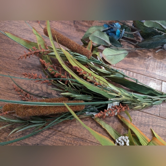 Artificial Flowers and Greenery For Art & Crafts New With Tags - Picture 7 of 14